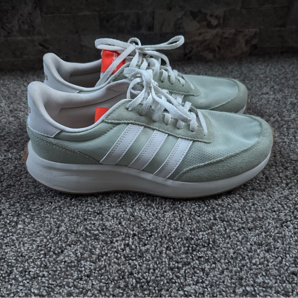 Adidas Women's 8.5 Sage Green White Gold Orange Sneakers EUC - Picture 3 of 7